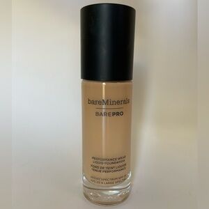 bareMinerals BarePro Foundation in Pecan 18